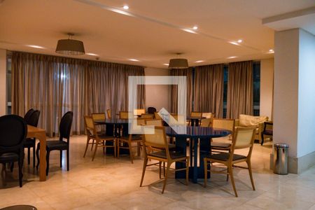 Apartamento à venda com 197m², 3 quartos e 4 vagasÁrea comum - Salão de festas