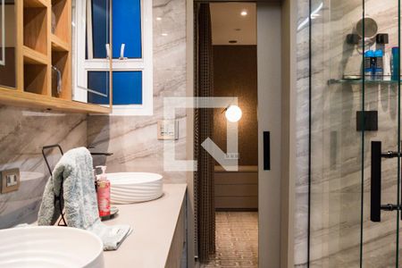 Apartamento à venda com 197m², 3 quartos e 4 vagasBanheiro da Suíte 3