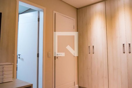 Apartamento à venda com 197m², 3 quartos e 4 vagasSuíte 2