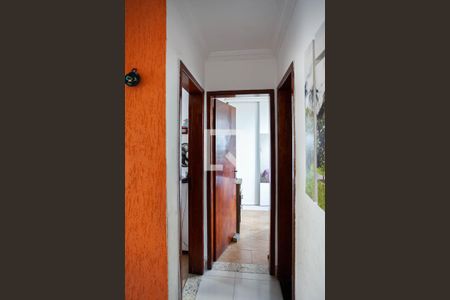 Corredor de apartamento à venda com 2 quartos, 51m² em Jardim Leblon, Belo Horizonte