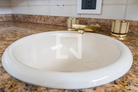 Apartamento à venda com 135m², 3 quartos e 1 vaga Apartamento à venda com 135m², 3 quartos e 1 vagaBanheiro da Suíte 1 Detalhe