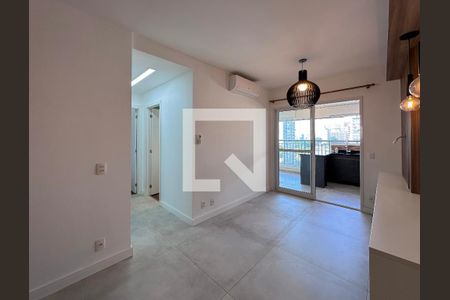 Sala de apartamento à venda com 2 quartos, 72m² em Santo Amaro, São Paulo