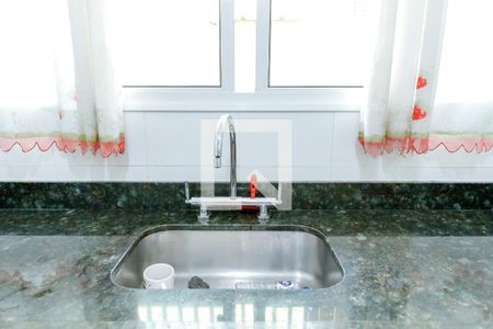 Casa à venda com 175m², 2 quartos e 2 vagasCozinha