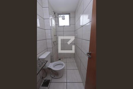 Banheiro de apartamento para alugar com 2 quartos, 54m² em Alvorada, Contagem