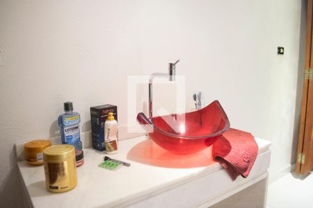 Casa à venda com 240m², 5 quartos e 3 vagasBanheiro 2