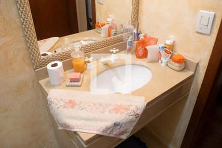 Casa à venda com 240m², 5 quartos e 3 vagasBanheiro