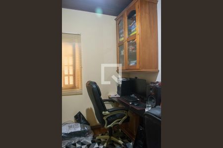 Casa à venda com 240m², 5 quartos e 3 vagasEscritório