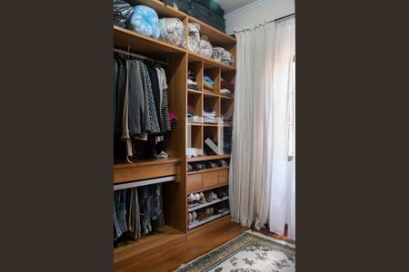 Casa à venda com 240m², 5 quartos e 3 vagasQuarto 2