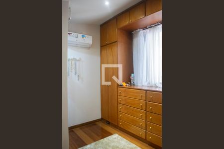 Casa à venda com 240m², 5 quartos e 3 vagasQuarto 3