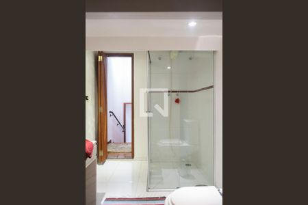 Casa à venda com 240m², 5 quartos e 3 vagasBanheiro 2