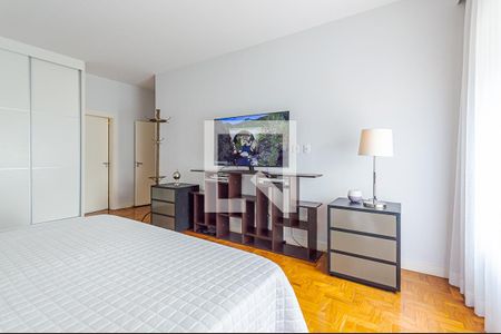 Apartamento à venda com 166m², 3 quartos e 1 vagaSuíte