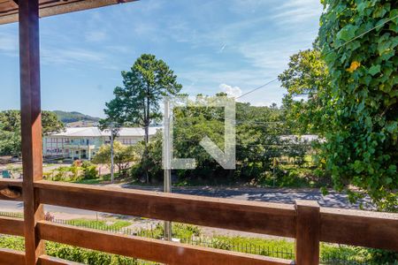 Casa à venda com 200m², 3 quartos e 3 vagasVista