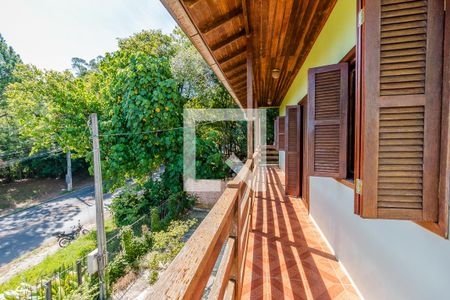 Casa à venda com 200m², 3 quartos e 3 vagasVaranda