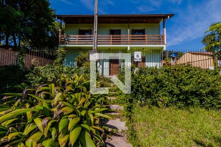 Casa à venda com 200m², 3 quartos e 3 vagasFachada