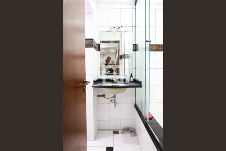 Casa à venda com 100m², 3 quartos e sem vaga Casa à venda com 100m², 3 quartos e sem vagaBanheiro Social