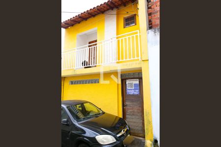 Casa à venda com 100m², 3 quartos e sem vaga Casa à venda com 100m², 3 quartos e sem vagaFachada