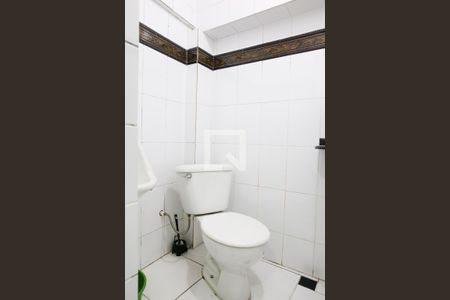 Casa à venda com 100m², 3 quartos e sem vaga Casa à venda com 100m², 3 quartos e sem vagaBanheiro Social