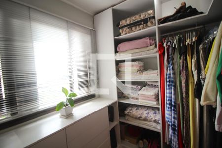 Apartamento à venda com 240m², 4 quartos e 3 vagasQuarto 2