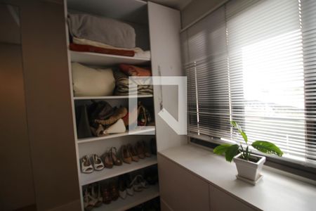 Apartamento à venda com 240m², 4 quartos e 3 vagasQuarto 2