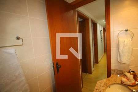 Apartamento à venda com 240m², 4 quartos e 3 vagasBanheiro