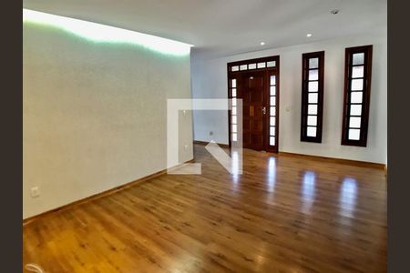 Casa à venda com 3 quartos, 156m² em Estoril, Belo Horizonte