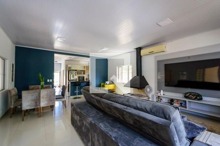 Sala de casa para alugar com 3 quartos, 468m² em Medianeira, Porto Alegre