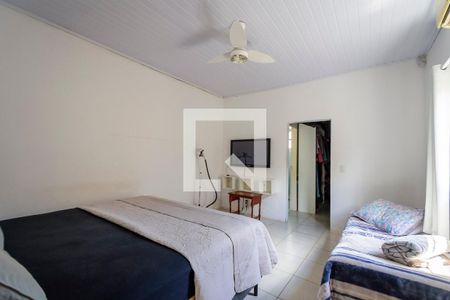 Suíte de casa à venda com 3 quartos, 468m² em Medianeira, Porto Alegre