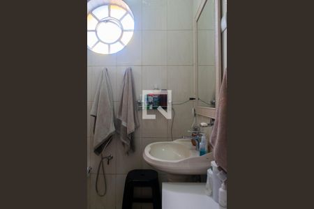 Casa à venda com 160m², 3 quartos e 2 vagas Casa à venda com 160m², 3 quartos e 2 vagasBanheiro quarto 1