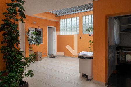 Casa à venda com 160m², 3 quartos e 2 vagas Casa à venda com 160m², 3 quartos e 2 vagasQuintal