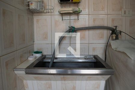 Casa à venda com 160m², 3 quartos e 2 vagas Casa à venda com 160m², 3 quartos e 2 vagasÁrea de Serviço