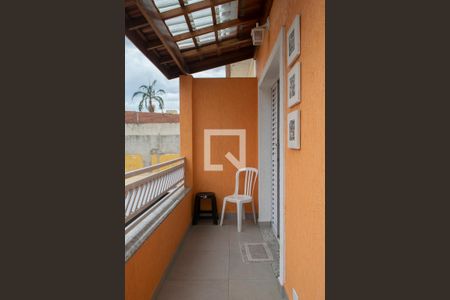 Casa à venda com 160m², 3 quartos e 2 vagas Casa à venda com 160m², 3 quartos e 2 vagasVaranda