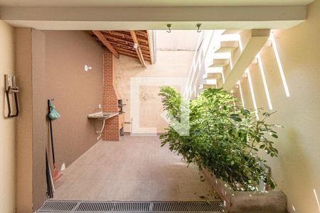 Casa de condomínio à venda com 170m², 3 quartos e 3 vagas Casa de condomínio à venda com 170m², 3 quartos e 3 vagasQuintal