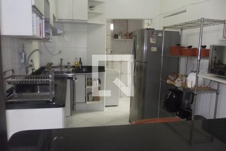 Apartamento à venda com 75m², 2 quartos e sem vagaCozinha 