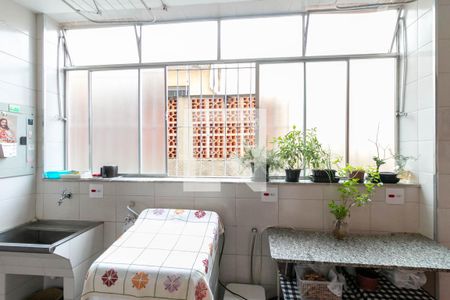 Apartamento à venda com 140m², 3 quartos e 2 vagas Apartamento à venda com 140m², 3 quartos e 2 vagasÁrea de Serviço