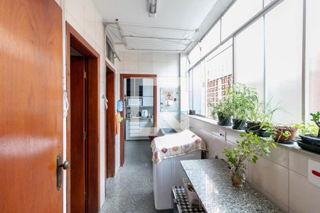 Apartamento à venda com 140m², 3 quartos e 2 vagas Apartamento à venda com 140m², 3 quartos e 2 vagasÁrea de Serviço