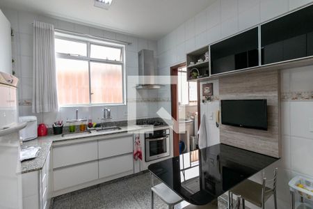 Apartamento à venda com 140m², 3 quartos e 2 vagas Apartamento à venda com 140m², 3 quartos e 2 vagasCozinha