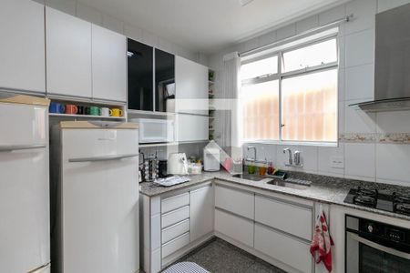 Apartamento à venda com 140m², 3 quartos e 2 vagas Apartamento à venda com 140m², 3 quartos e 2 vagasCozinha
