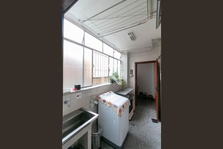 Apartamento à venda com 140m², 3 quartos e 2 vagas Apartamento à venda com 140m², 3 quartos e 2 vagasÁrea de Serviço