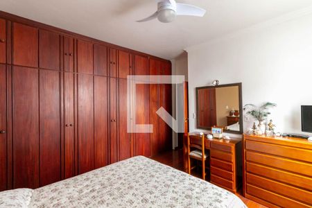 Apartamento à venda com 140m², 3 quartos e 2 vagas Apartamento à venda com 140m², 3 quartos e 2 vagasQuarto Suíte