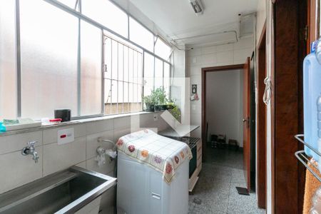 Apartamento à venda com 140m², 3 quartos e 2 vagas Apartamento à venda com 140m², 3 quartos e 2 vagasÁrea de Serviço