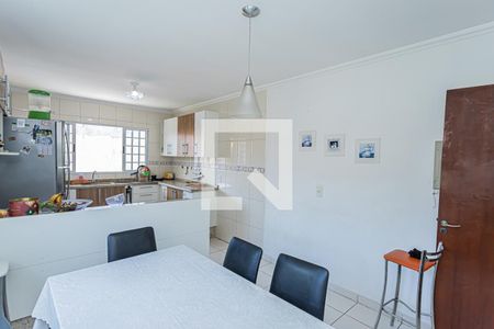 Casa à venda com 273m², 3 quartos e 6 vagasCopa