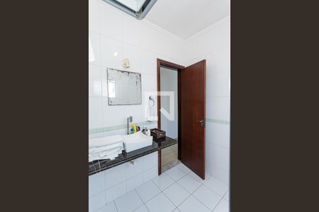 Casa à venda com 273m², 3 quartos e 6 vagasBanheiro suite 3