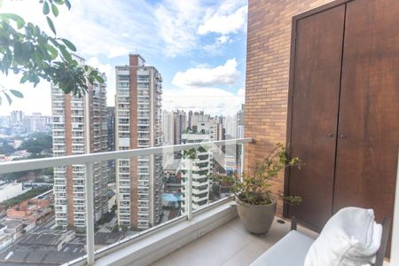Apartamento à venda com 168m², 3 quartos e 3 vagasVaranda