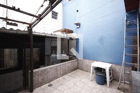 Casa à venda com 114m², 2 quartos e 1 vagaQuintal