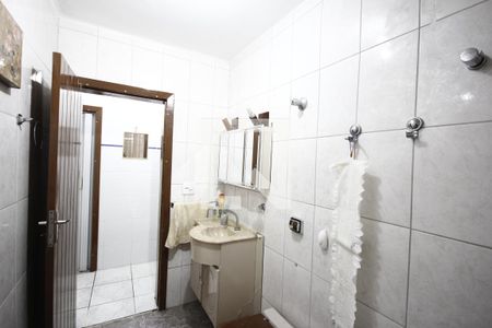 Casa à venda com 114m², 2 quartos e 1 vagaBanheiro