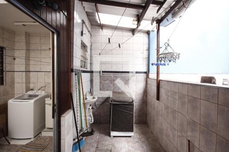 Casa à venda com 114m², 2 quartos e 1 vagaÁrea de Serviço