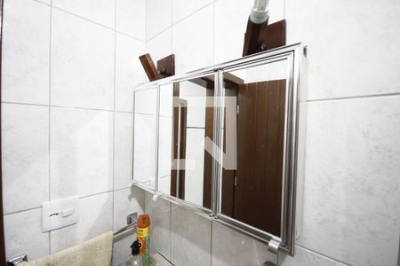 Casa à venda com 114m², 2 quartos e 1 vagaBanheiro