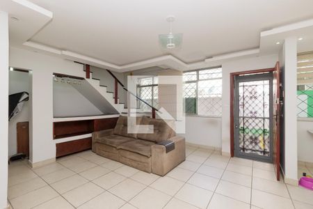 Sala de casa à venda com 4 quartos, 210m² em Vila Isabel, Rio de Janeiro