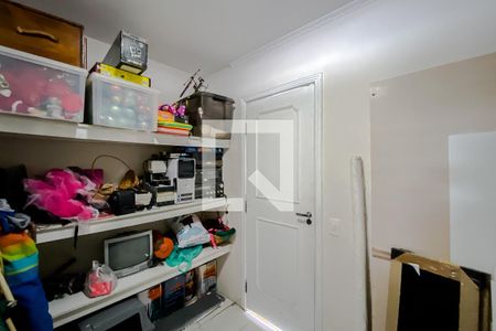 Casa à venda com 230m², 4 quartos e 4 vagasQuarto de Serviço