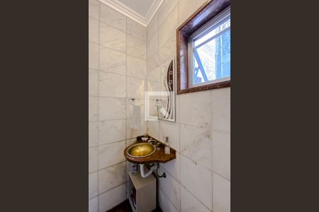 Casa à venda com 230m², 4 quartos e 4 vagasLavabo